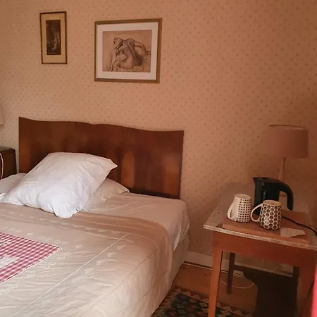 D'hotes La Hourqueyre Bed & Breakfast