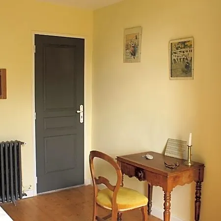 D'hotes La Hourqueyre Bed & Breakfast 3*
