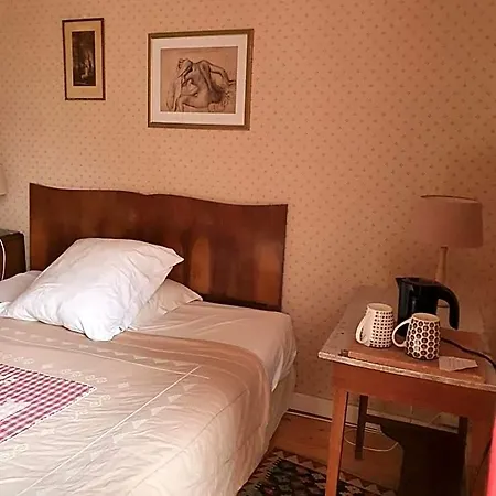 D'hotes La Hourqueyre Bed & Breakfast 3*