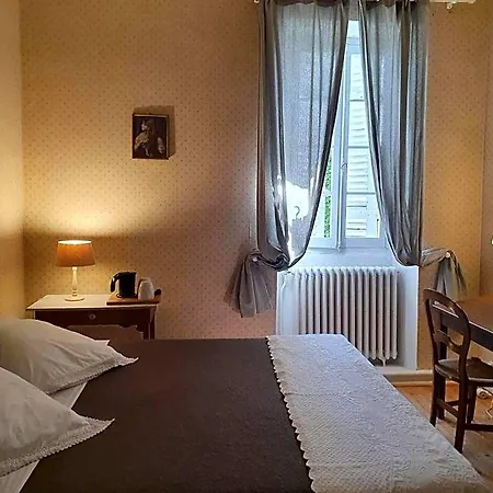 D'hotes La Hourqueyre Bed & Breakfast