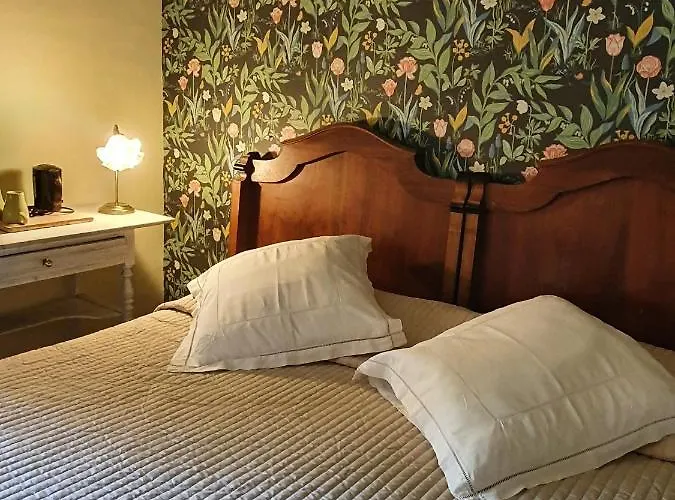 D'hotes La Hourqueyre Bed & Breakfast 3*